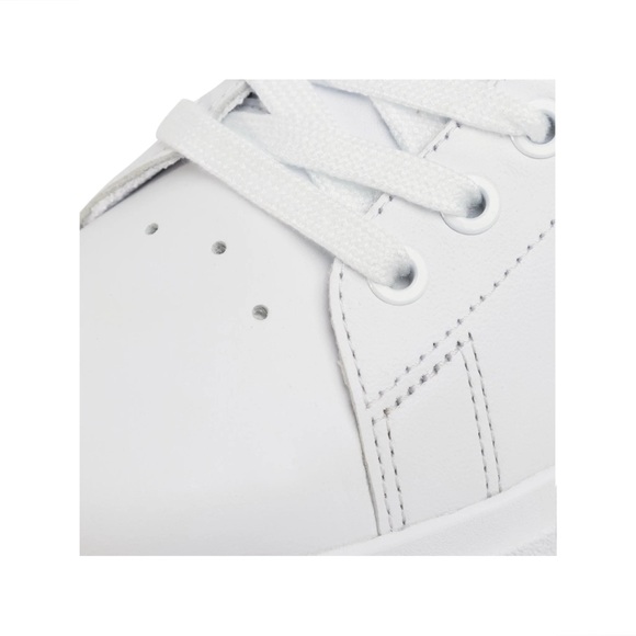 Good Luck Trainer: Women Tory Burch Sneakers